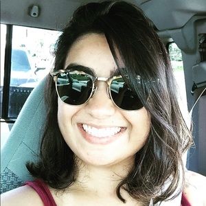 Meet your Posher, Renata